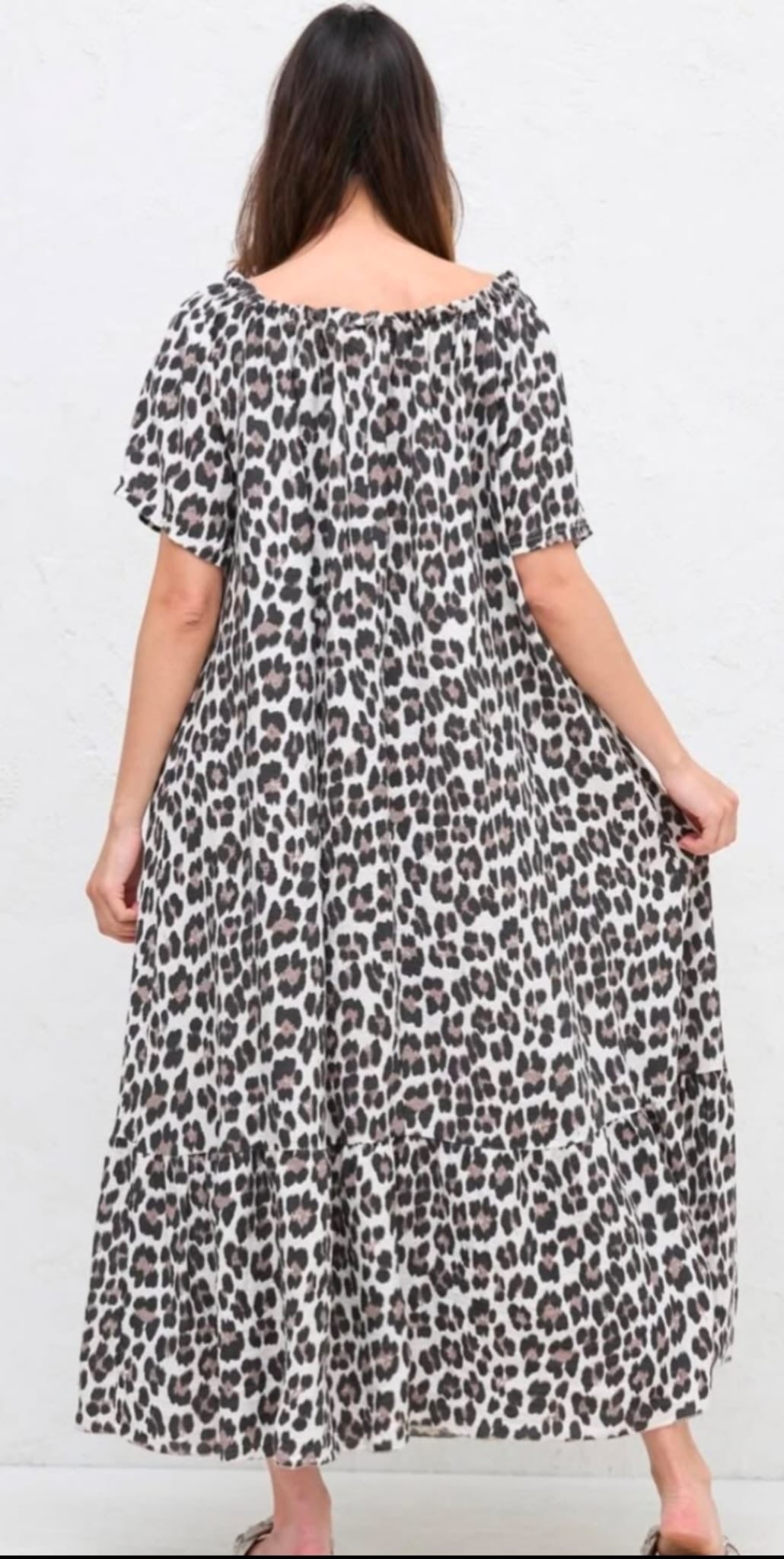 Schulterfreies Maxikleid mit Leopardenmuster