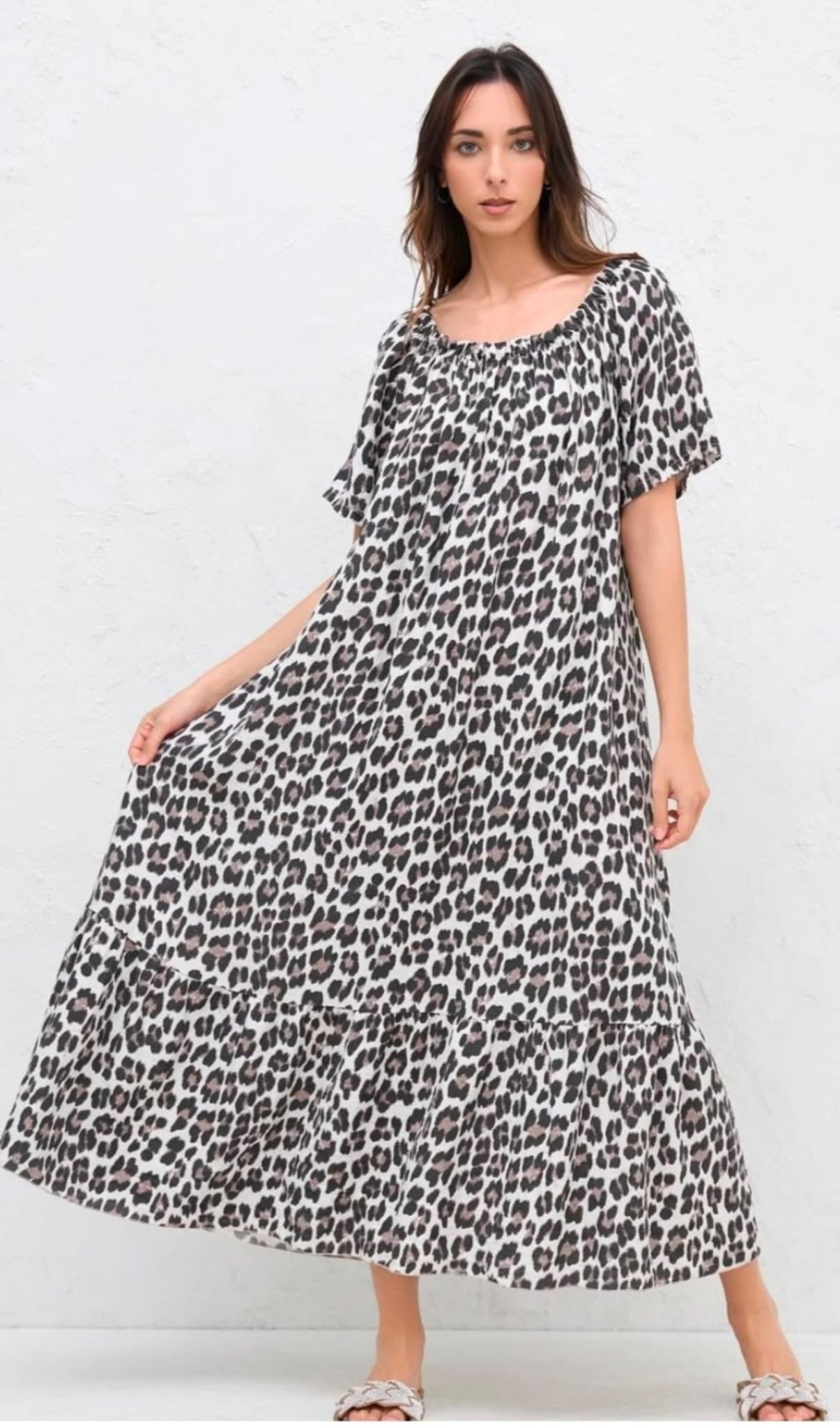 Schulterfreies Maxikleid mit Leopardenmuster